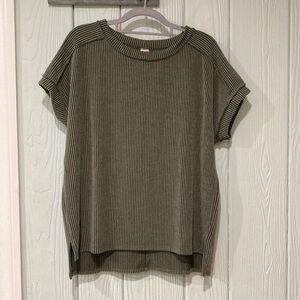 Women’s short sleeve tee